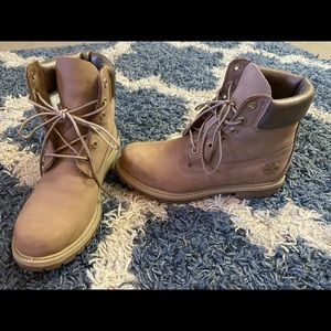 Timberland boots women’s size 9 (premium I think)